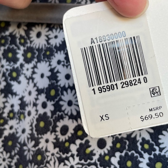 LEVI’S NWT Black White & Yellow Ditsy Floral Printed Button Down 90s Midi Dress - Picture 9 of 11